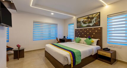 Treebo Vsaffron Regency, Punnamada Lake Room Type - Standard Room