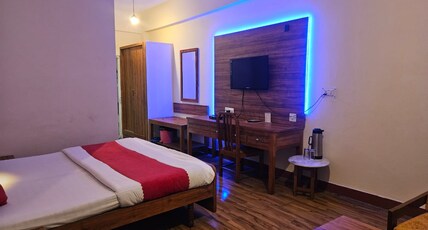 Hotel Savoy Jammu@ Residency road Room Type - Deluxe