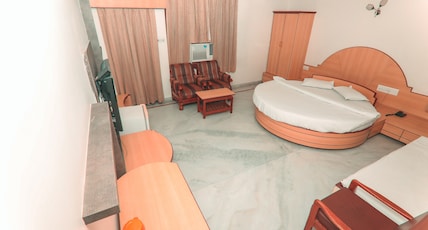 Hotel Garden View Nathdwara Pure Veg Room Type - Super Deluxe AC Hotel Garden View Nathdwara Pure Veg Room Type - Super Deluxe AC