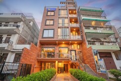 FabHotel Raghav Raj Inn - Nr. Bharat Kala Bhavan