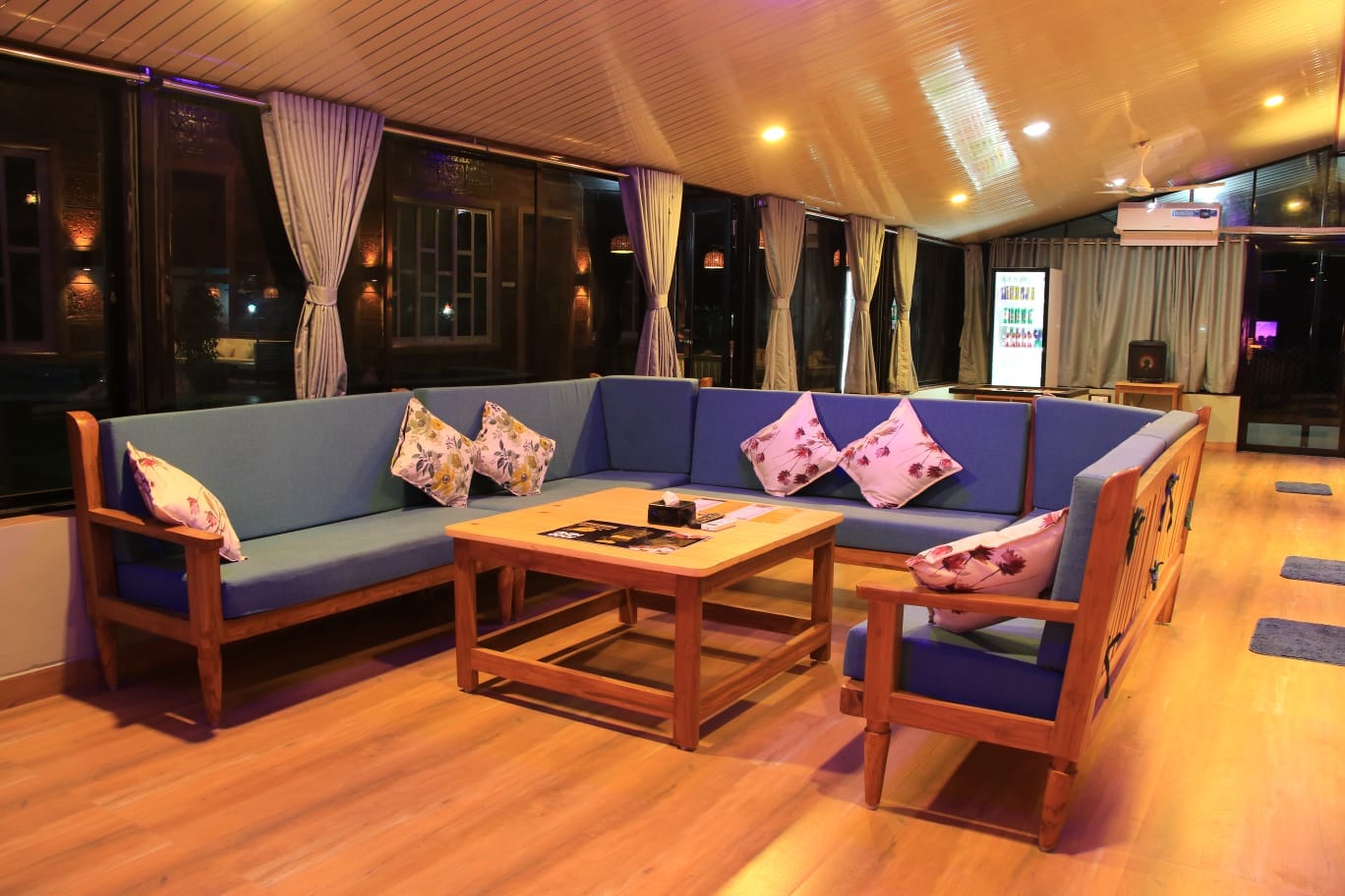 Privy Stays- Bherse Villa 5 BHK - Tap to explore photos