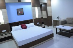 Photos of Hotel Kunwer Palace  1.5km from Railway Station