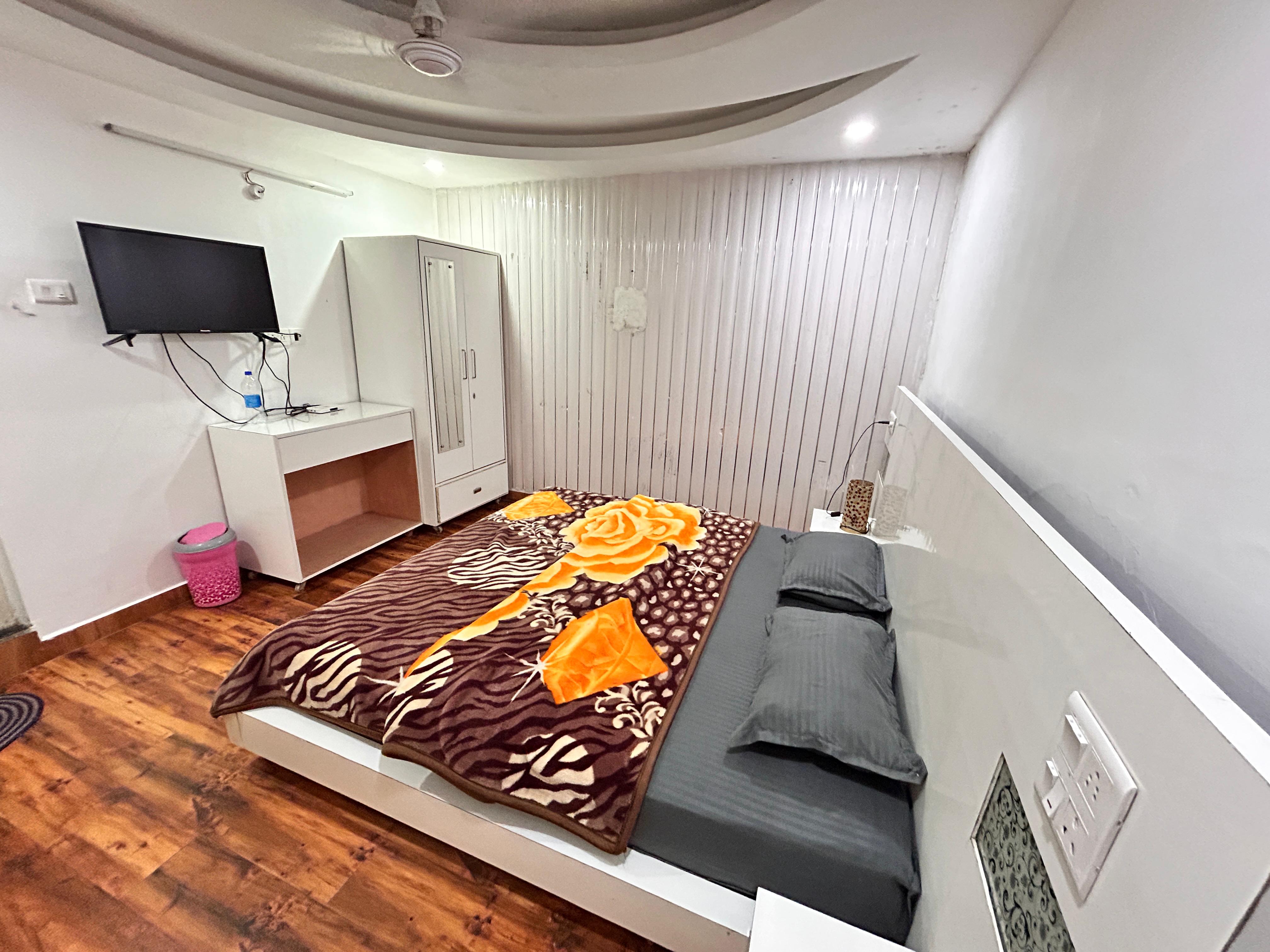 Indrunag Homestay - Tap to explore photos