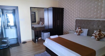 Midwaay Resort, Patratu Room Type - Deluxe Room