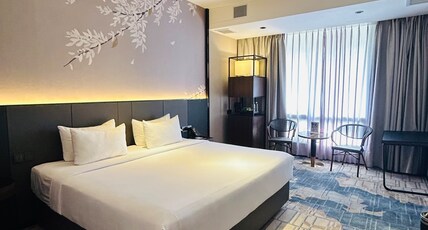 Monkeys Canopy Resort Room Type - Premium Deluxe King