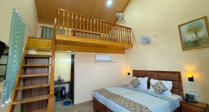 AASRA PARADISE HOTEL Room Type - Family AC Room With Balcony