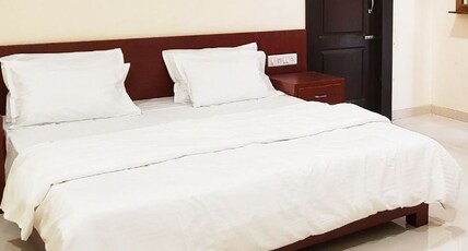 Malhar Grand Room Type - Semi Deluxe Non AC