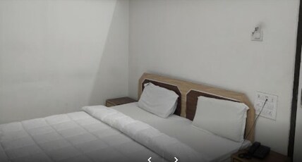 Hotel Ram Saroj Palace Room Type - STANDARD