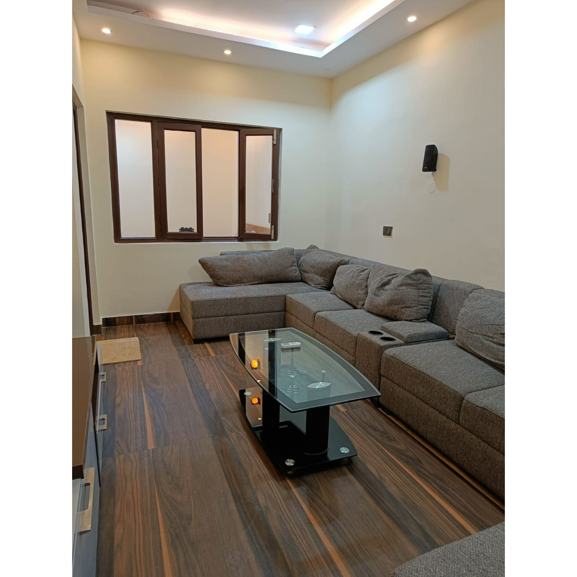 CP Conventional Home 2 BHK with Private Lawn - Tap to explore photos