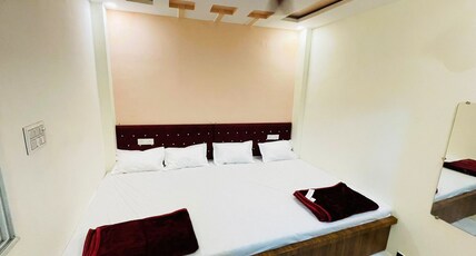 Hotel Mahakal Naman Palace Room Type - Four Bed Room