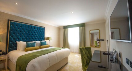 Best Western Abbots Barton Hotel Room Type - Suite-1 King Bed, Non-Smoking, Deluxe Room