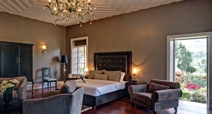 Talayar Bungalow | Restaurant & Lawn Room Type - Royal Talayar Suite