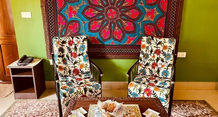 Habba Kadal Kashmiri Heritage Hotel Room Type - Garden Facing Deluxe Room