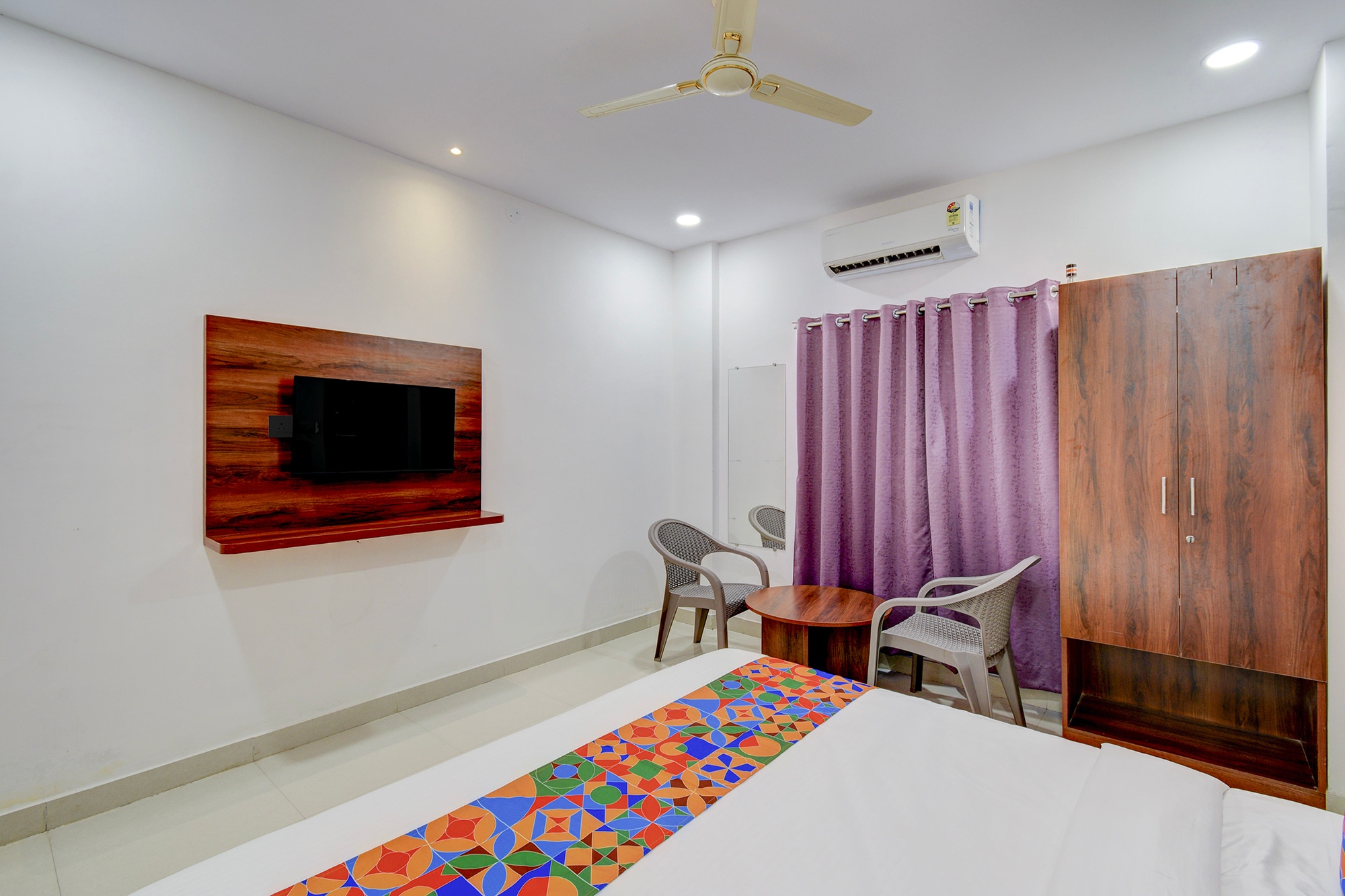 FabHotel Yagna Grand - Uppal Metro & Stadium, Uppal - Tap to explore photos
