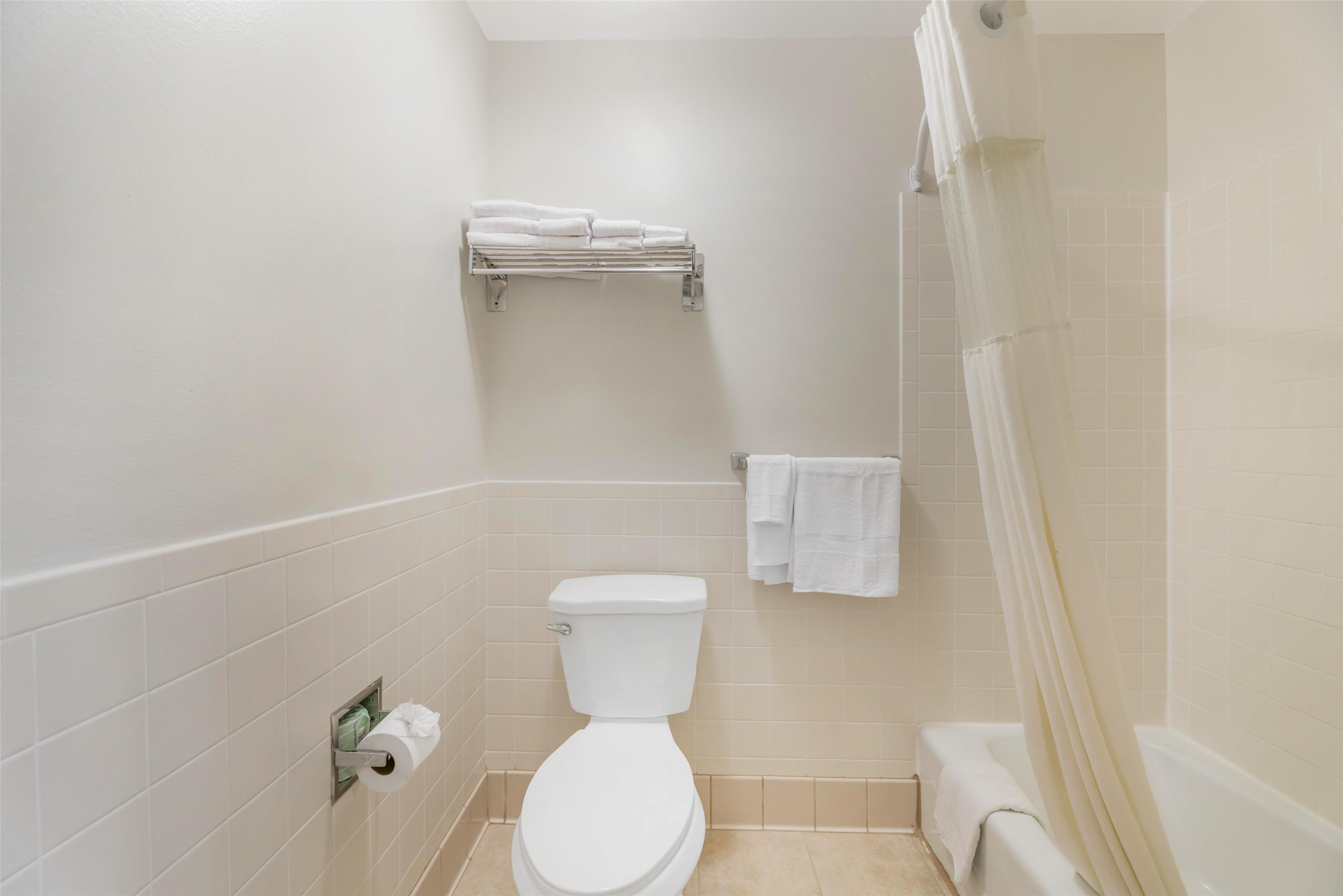 Best Western Maritime Inn - Tap to explore photos