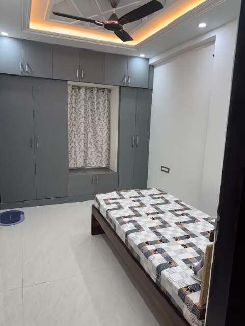 Modern 3BHK in Financial Dist - Tap to explore photos