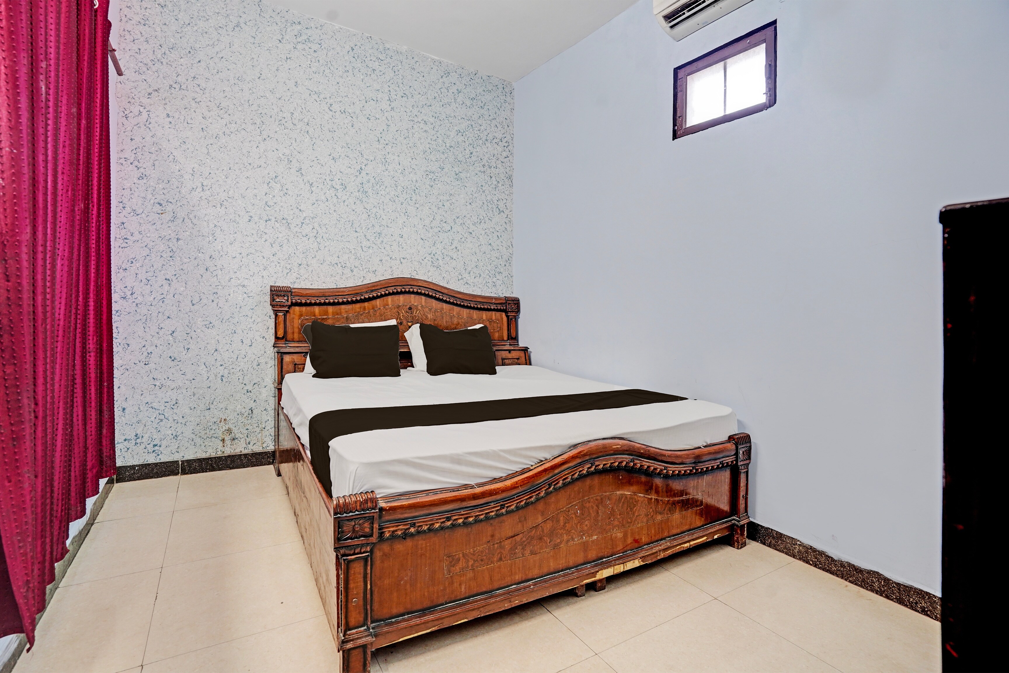 Hotel O KNIGHT IN HOMESTAY - Tap to explore photos