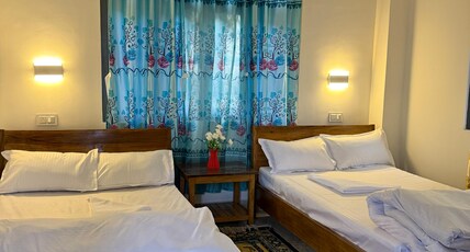 Mountain whisper home stay Yuksom Room Type - Bedroom 1