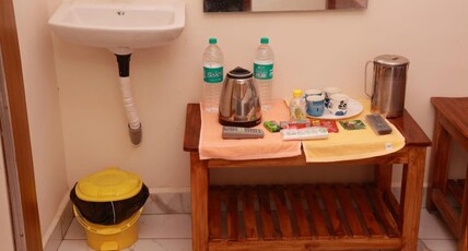 Arumugam Inn Room Type - Bedroom 5