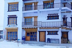 Lhaksam Homestay By StayApart