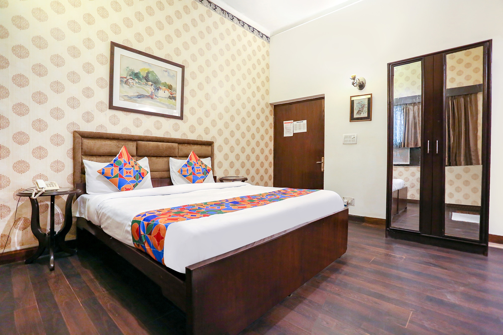 FabHotel Pulse Impulse - Tap to explore photos