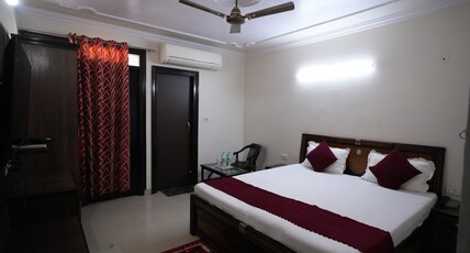 Hotel Jinendra Inn Room Type - Deluxe Room