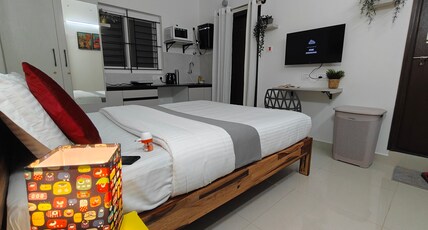 3 Home Tales by Tipiverse, Brookefield Room Type - Room (AC) with Kitchen and Balcony