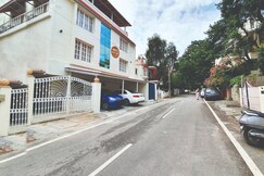 WHITE LOTUS SUITES