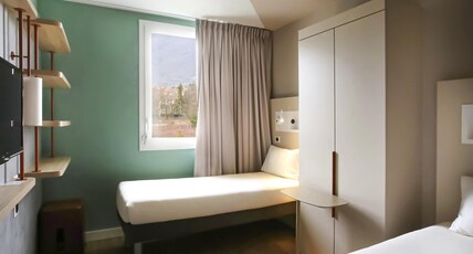 Ibis Budget Saint-Genis-Pouilly Gen Room Type - TRIPLE - room with twin beds and 1 pull-out bed