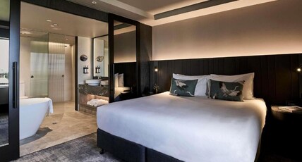 Pullman Melbourne on the Park Room Type - SUPERIOR SUITE, 1 King bed, Corner Suite with City and Garden views Pullman Melbourne on the Park Room Type - SUPERIOR SUITE, 1 King bed, Corner Suite with City and Garden views