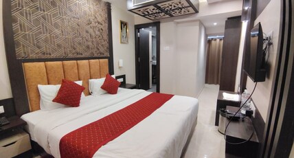Hotel Namami Gange Room Type - Premium Room
