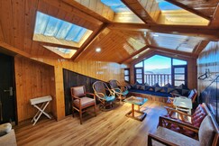 Sleeping Buddha B&B (5 mins Walk from Mall Road)