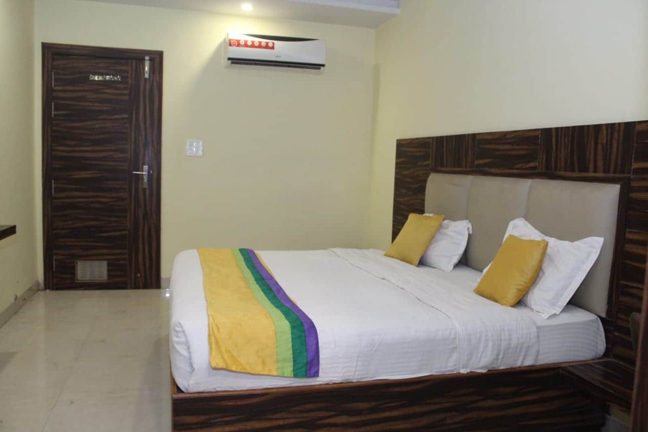 Hotel Nutan Krishna - Tap to explore photos
