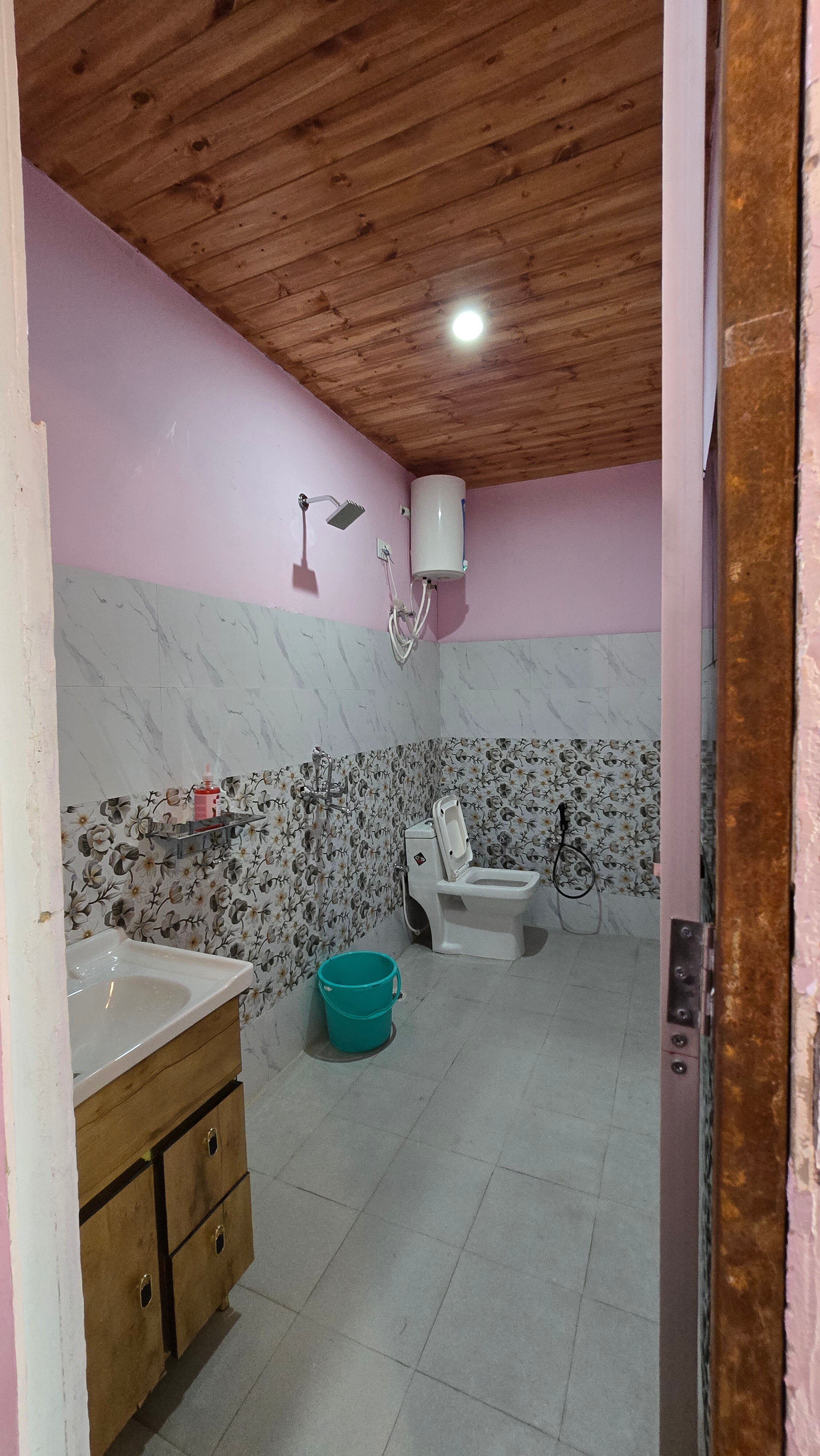 Pahadi Resort Chopta - Tap to explore photos