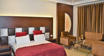 Hotel ASHISH Continental Phagwara Room Type - Deluxe Room