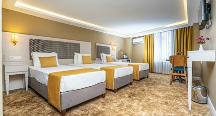 Kensington Hotel Room Type - Quardriple Family Room