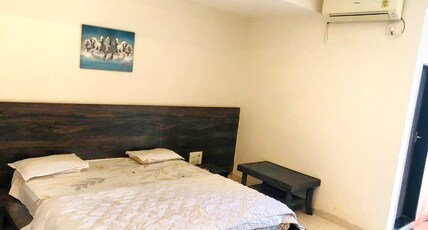 Kargil Hotel & Restaurant Room Type - Golden Room