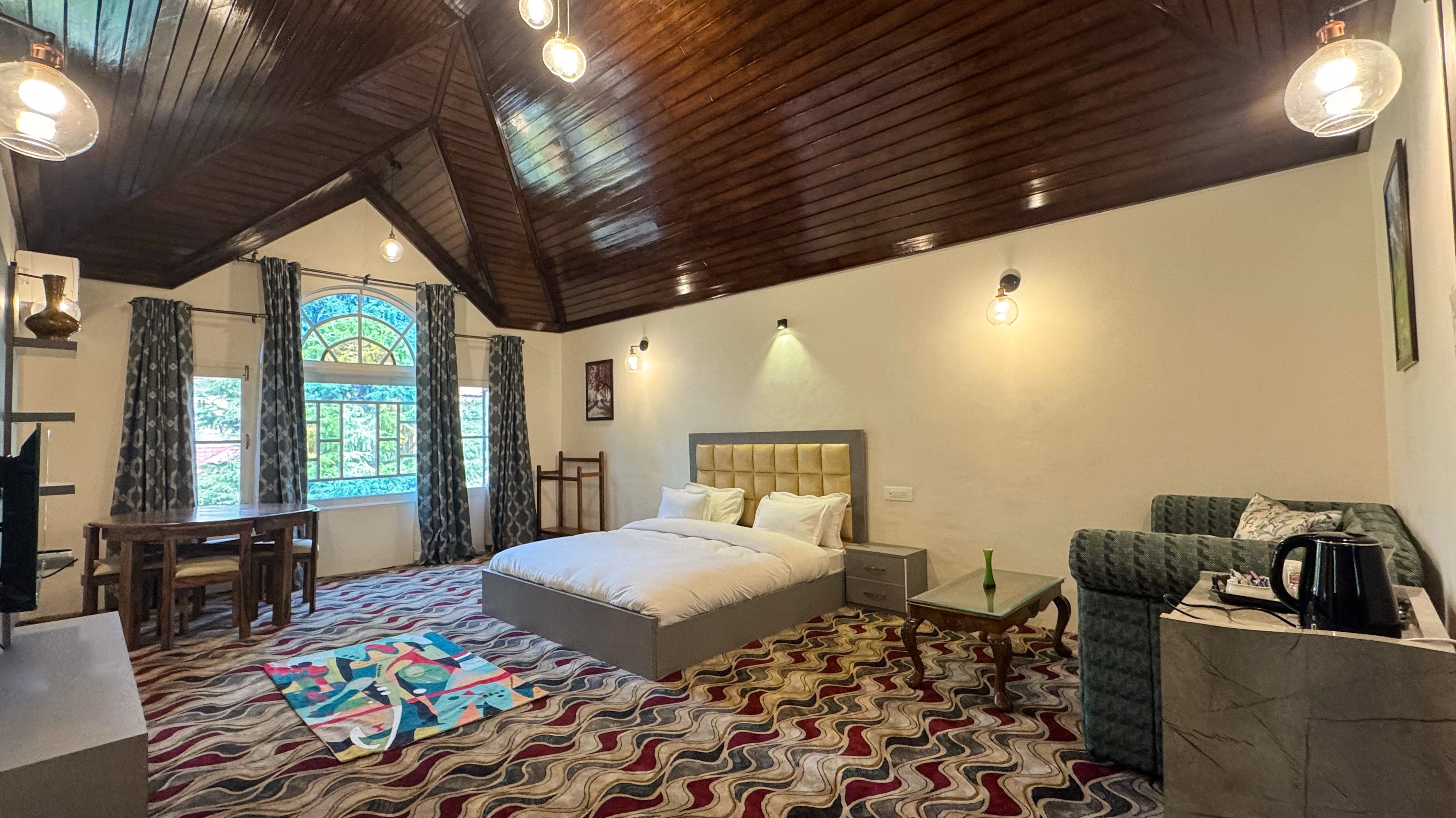 Souls Abode | Elegant Homestay near Dal Lake - Tap to explore photos