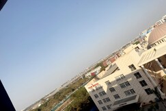 Luxurious 3bhk viman nagar by Royal Luxor