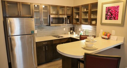 Staybridge Suites - Lake Charles, an IHG hotel Room Type - 2 Queen 1 Bedroom Suite Comm Mobility Accessible Tub