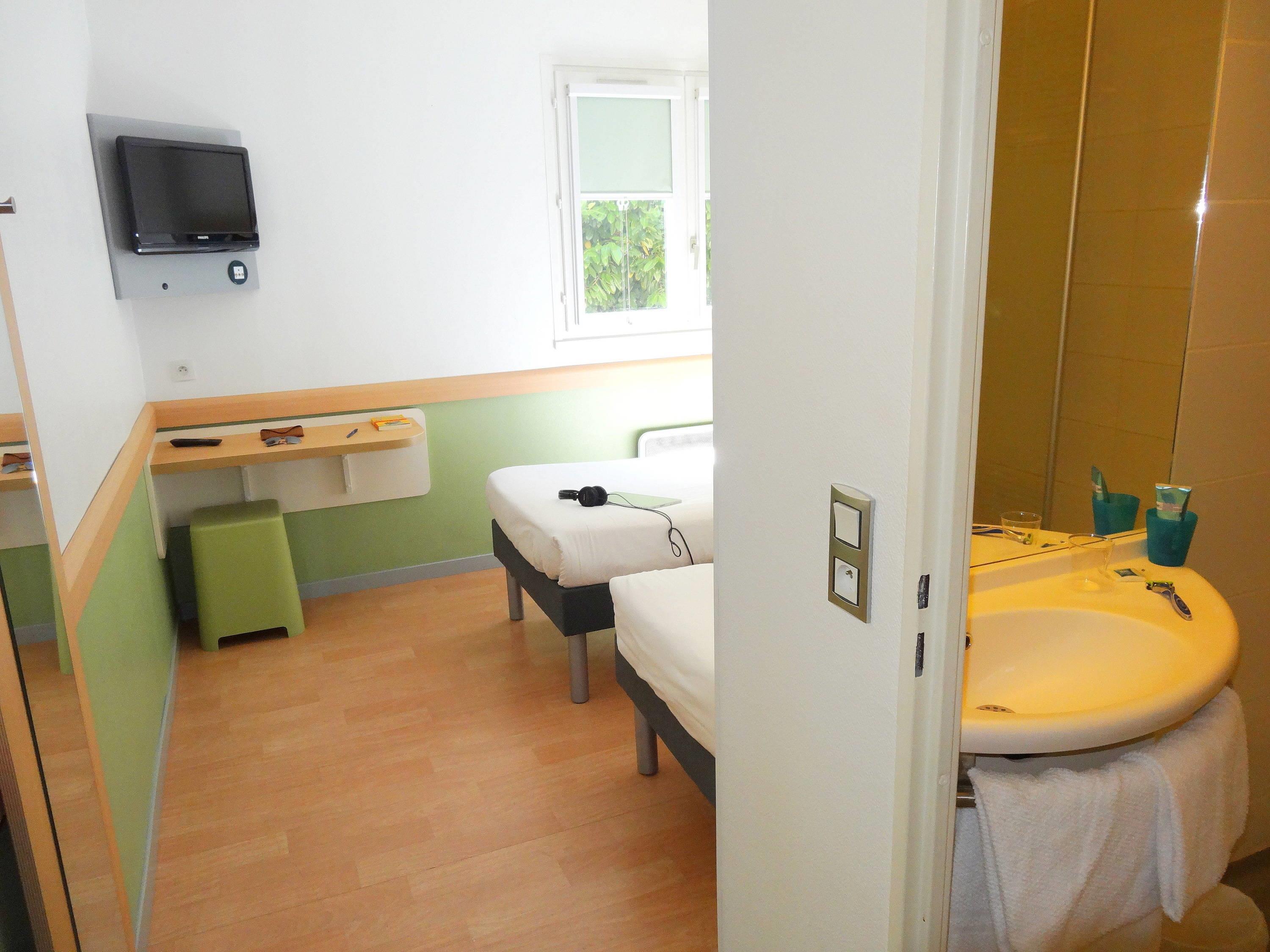 ibis budget Marne la Vall - Tap to explore photos