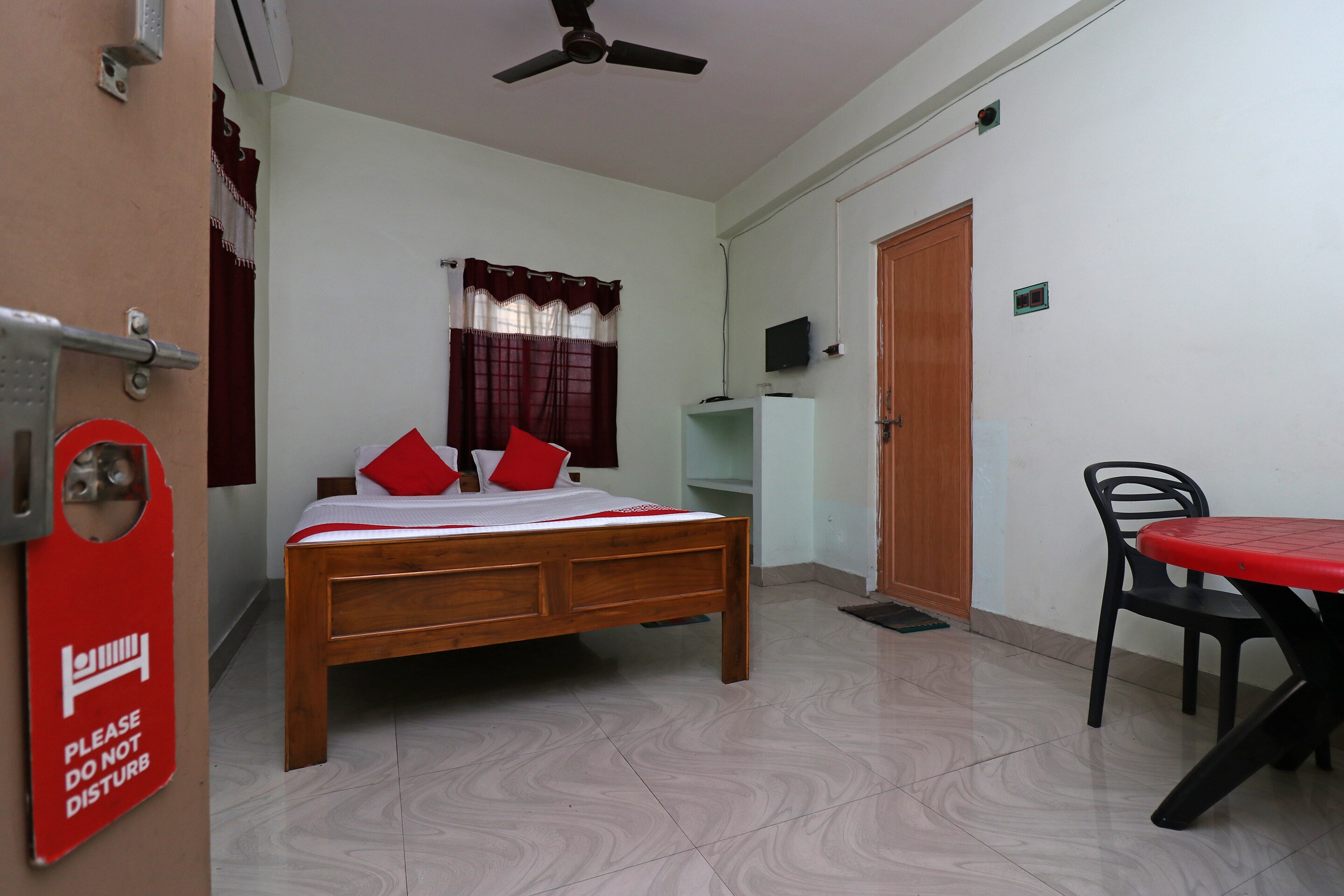 Hotel O Nandi Inn - Tap to explore photos