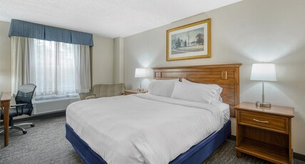 SureStay Plus Hotel by Best Western Elizabethtown Hershey Room Type - Suite-1 King Bed, Non-Smoking, Two Rooms, Sofabed, Two Televisions, Jacuzzi Tub, Kitchenette, Full B SureStay Plus Hotel by Best Western Elizabethtown Hershey Room Type - Suite-1 King Bed, Non-Smoking, Two Rooms, Sofabed, Two Televisions, Jacuzzi Tub, Kitchenette, Full B