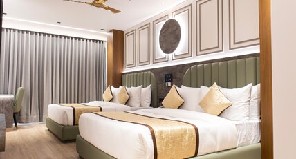 NARANG HOTEL Room Type - Super Deluxe Room ( Twin or Double Bed)