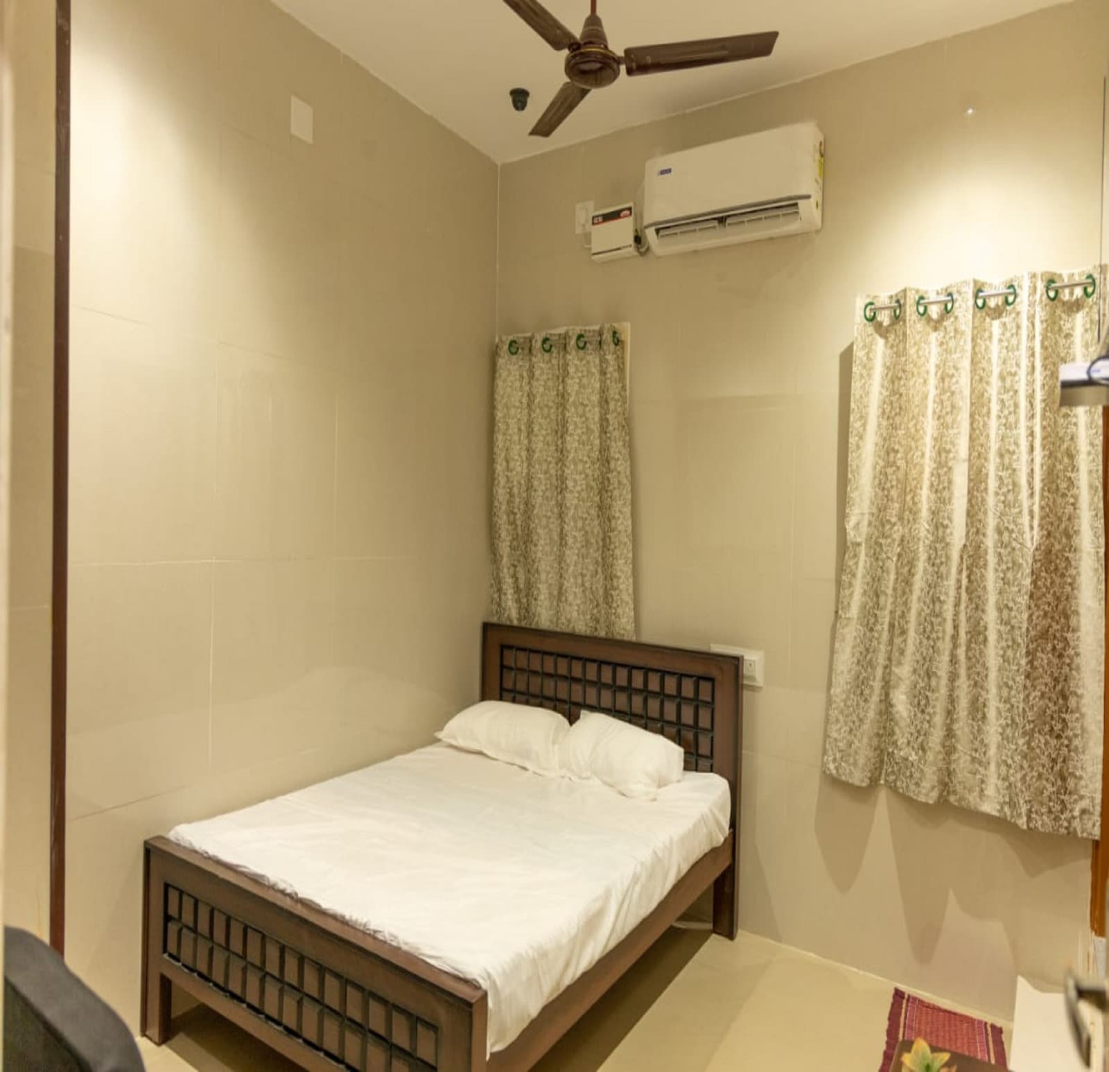 LS Homestay - Tap to explore photos