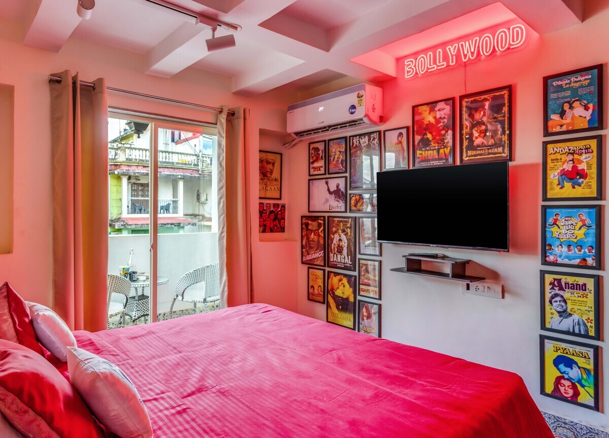 Bollywood Studio | Free OTTs | 1Km to Beach | Pooll - Tap to explore photos