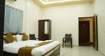 Hotel Reddy's Pure Veg And Lodging Room Type - ROOM NO. 107