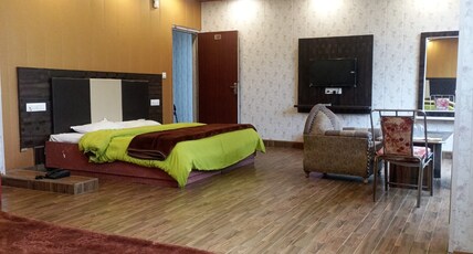 Hotel Pine View Villa Room Type - Family Suite Room