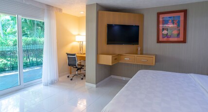 Holiday Inn CUERNAVACA Room Type - 1 King Standard Ground Floor