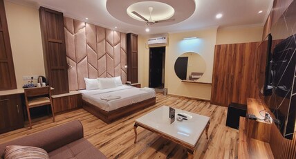 Hotel Rocksea Mall Road Room Type - Premium family room